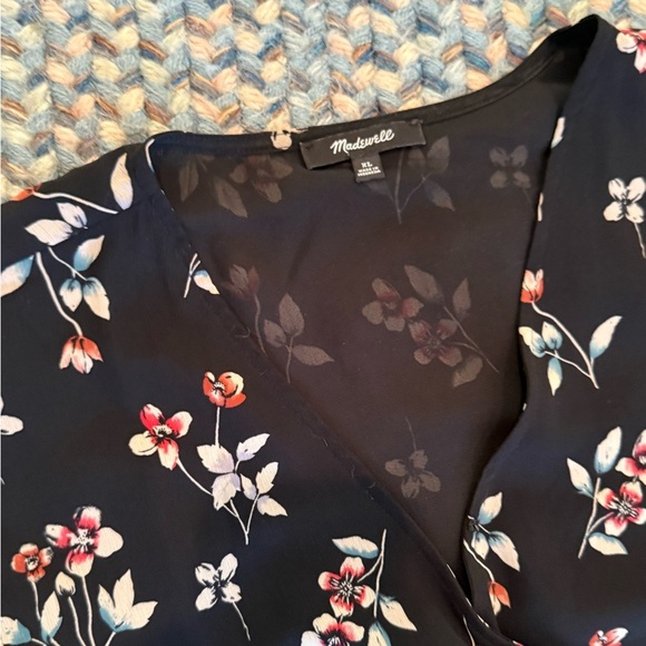 Madewell Floral Wrap Top sz XL EUC - Picture 5 of 8